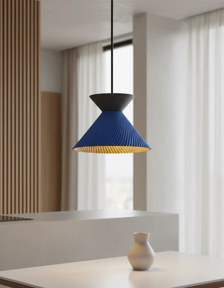 Závesná lampa Konika