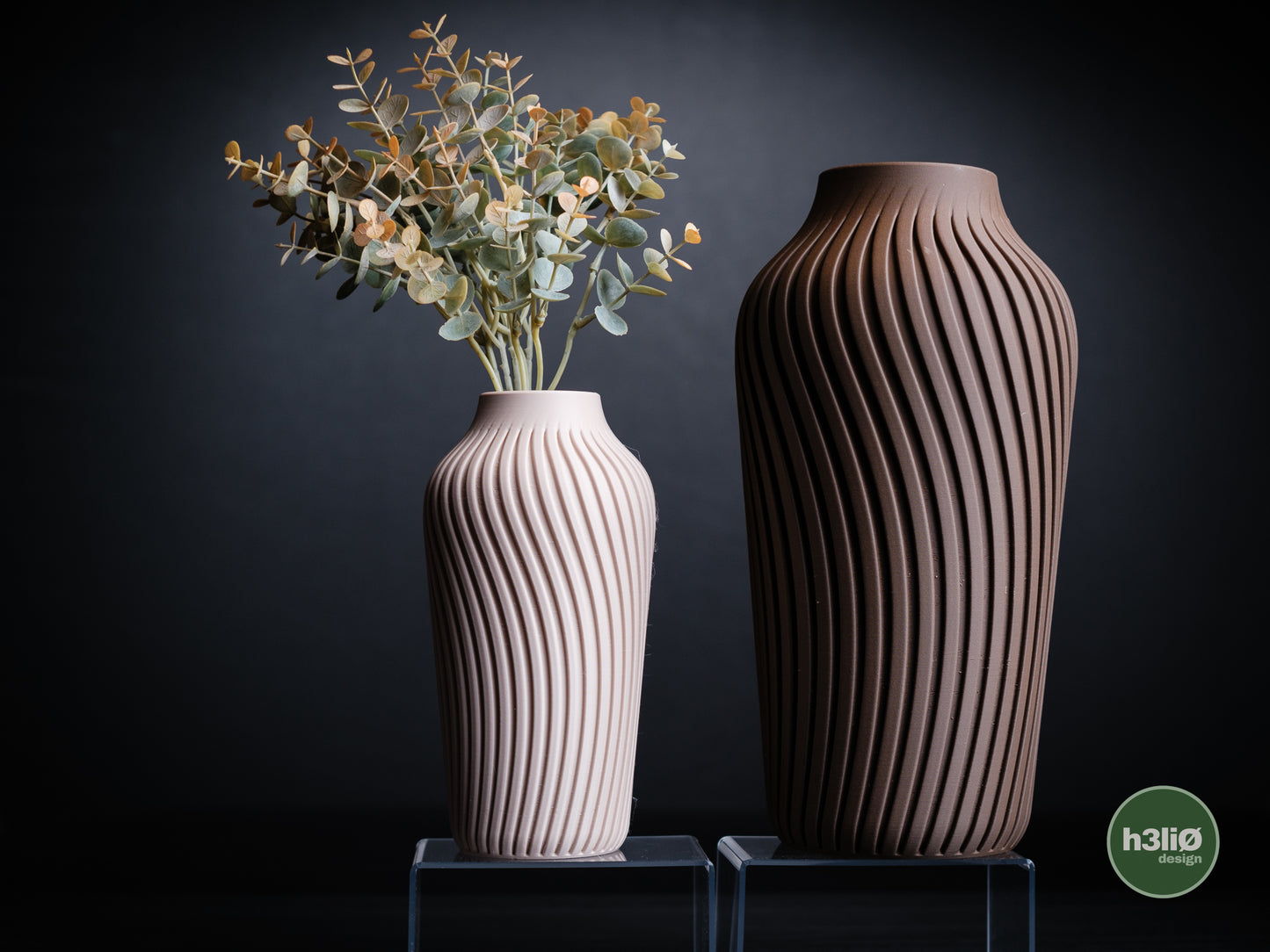 radiate · vase