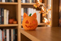 3D pletená halloweenska tekvica-mačka