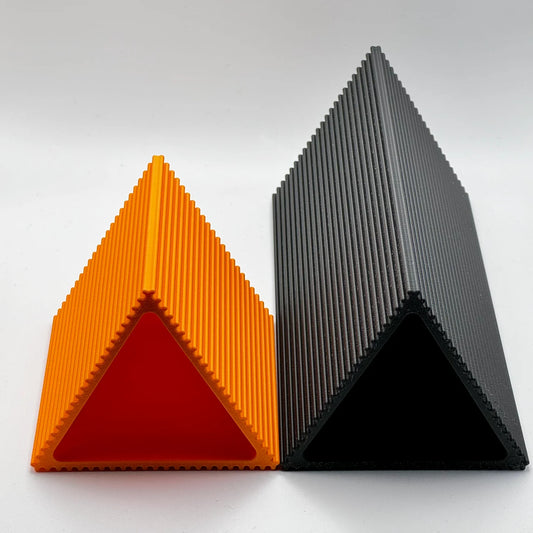 triangular pots with pattern