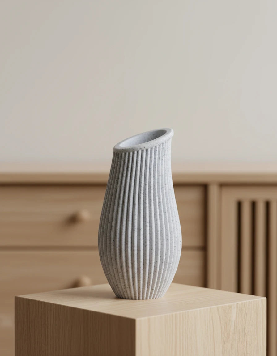 pinn • vase