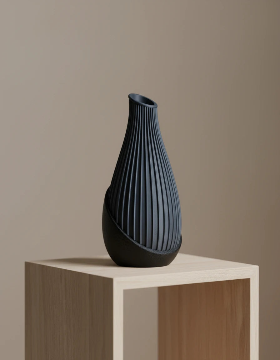 pinn • vase