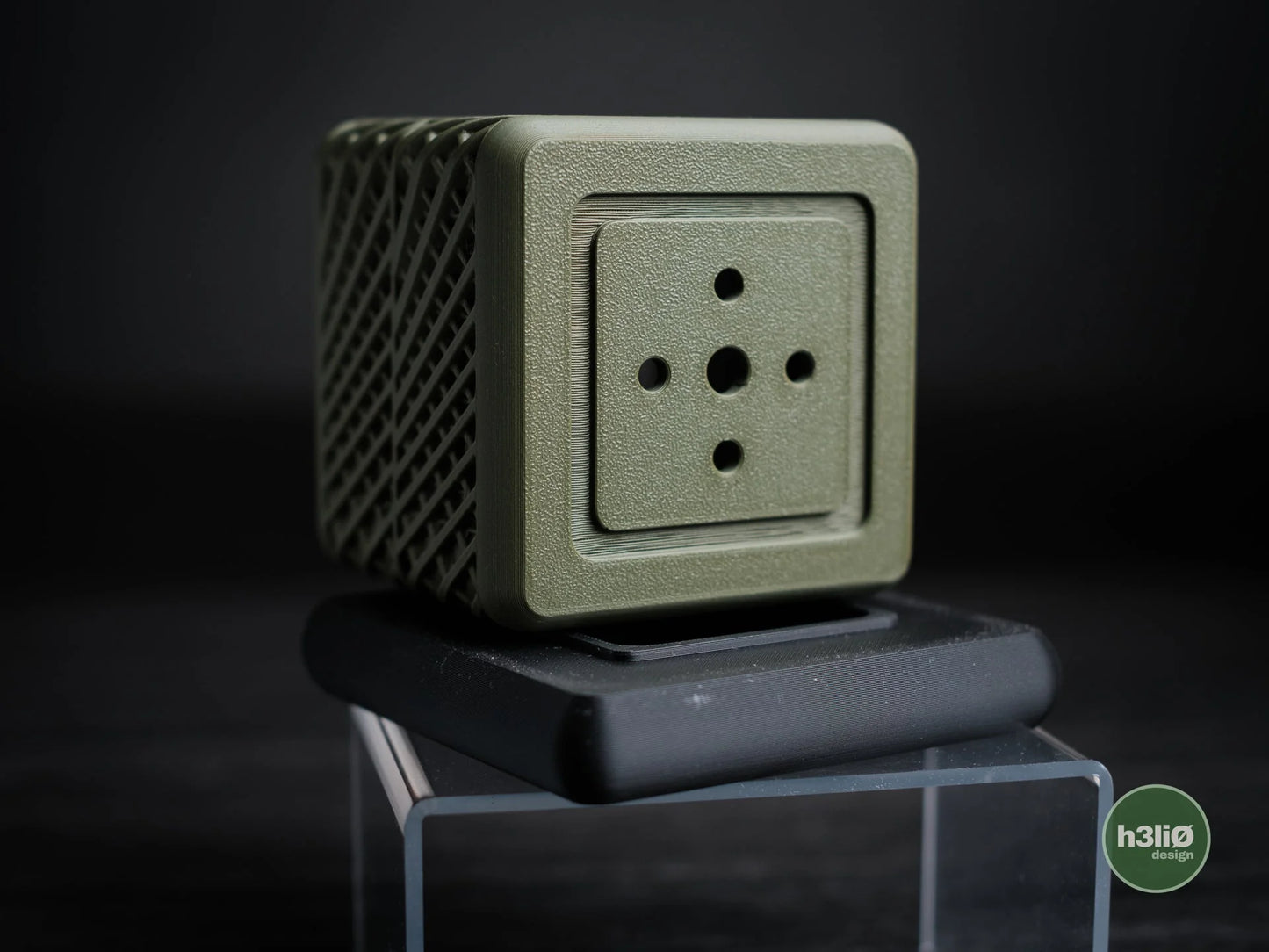 qube · planter