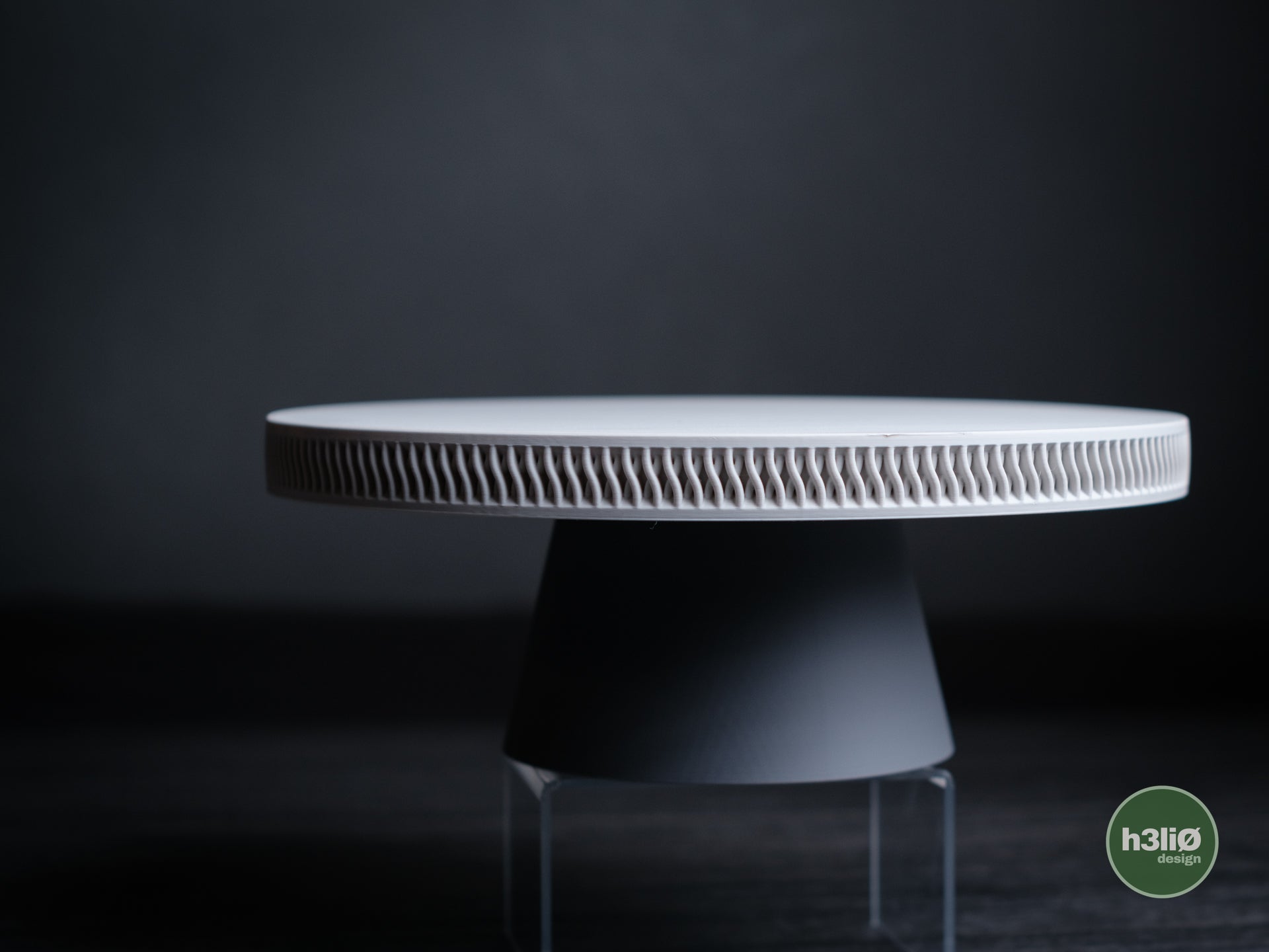 horizon · cake plate