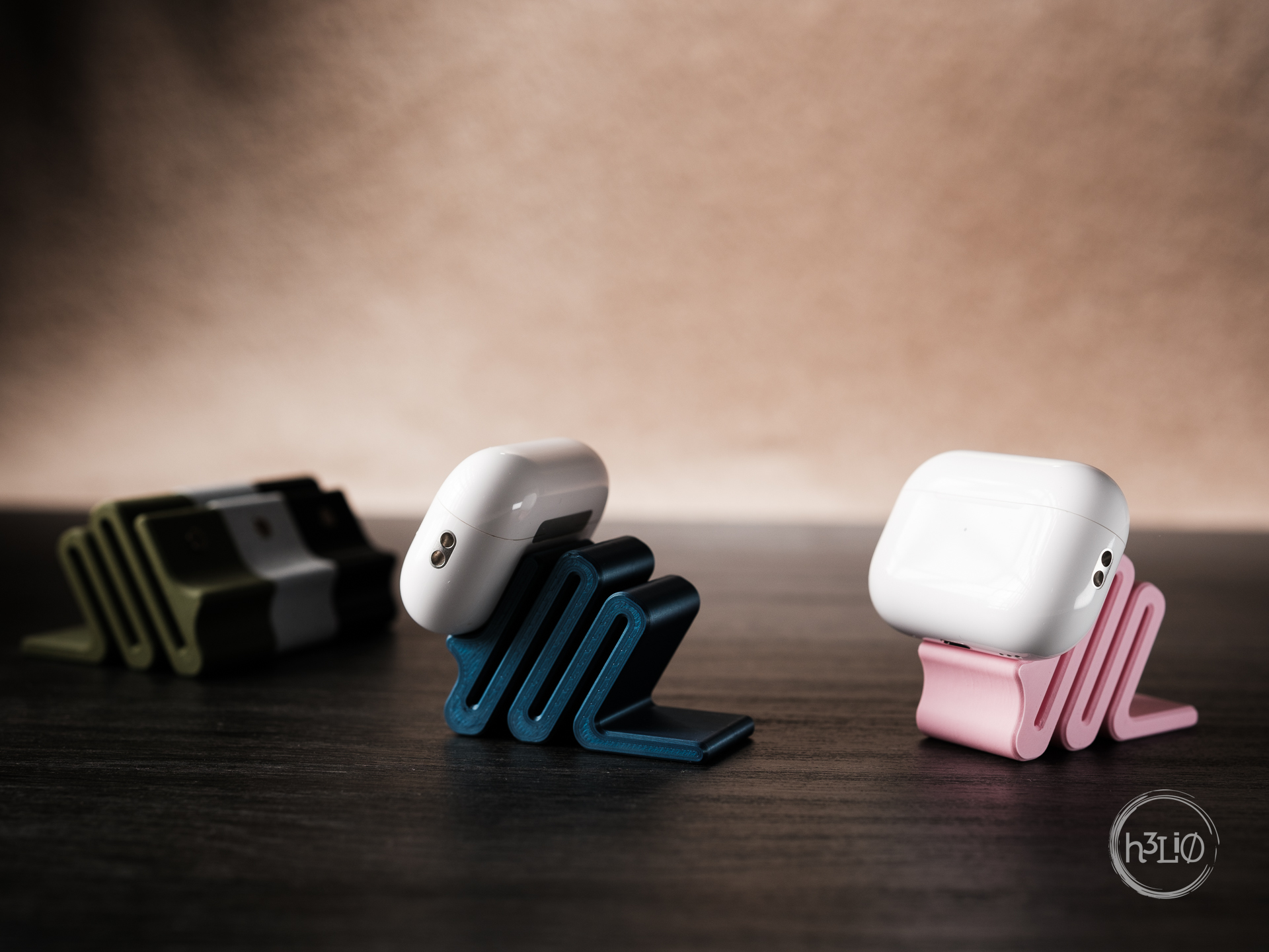 caterpod · magnetic stand