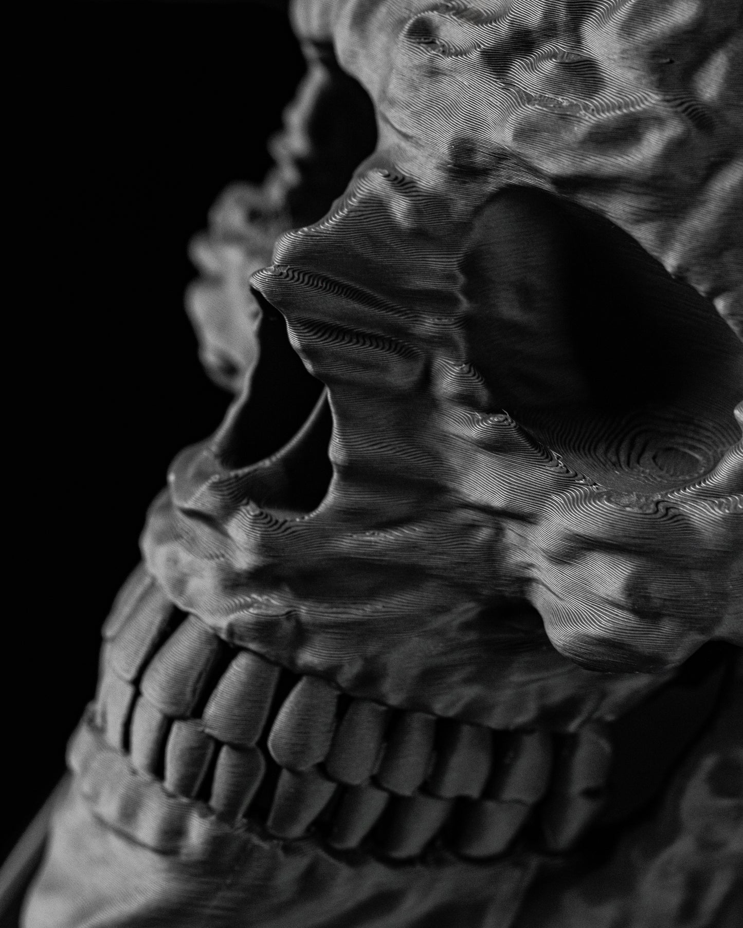 Kvetináč Skull