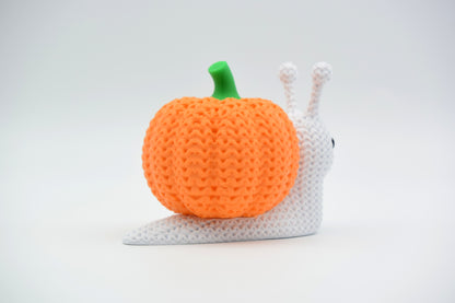 Pletený halloweensky slimák s tekvicou