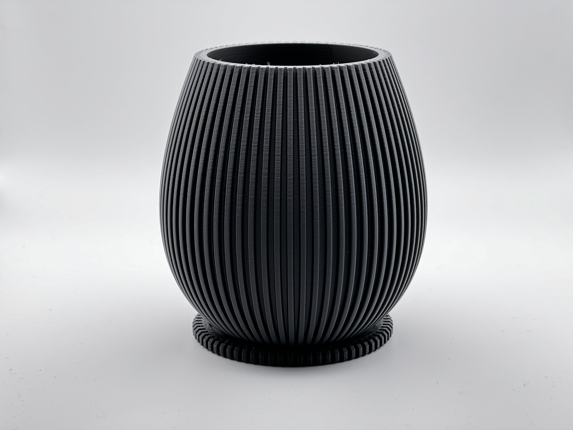planter with vertical pattern