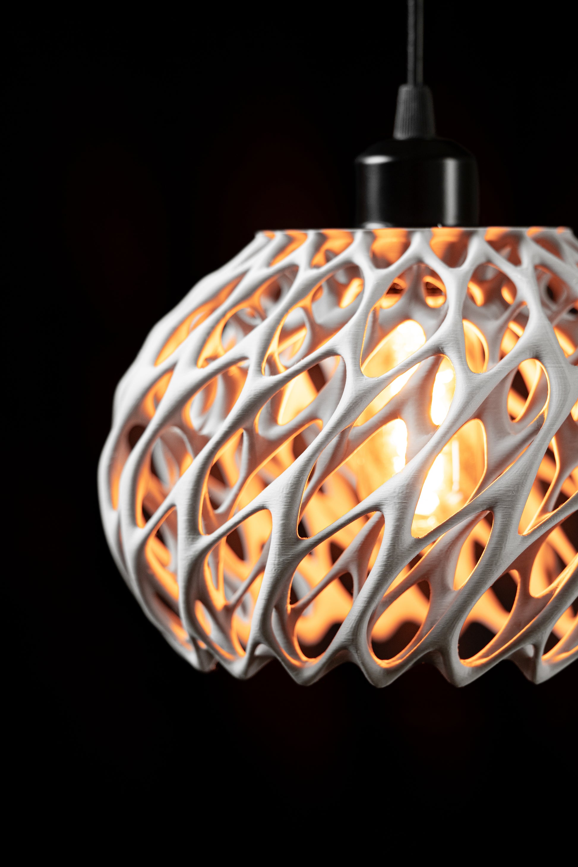 Závesná lampa Twisted