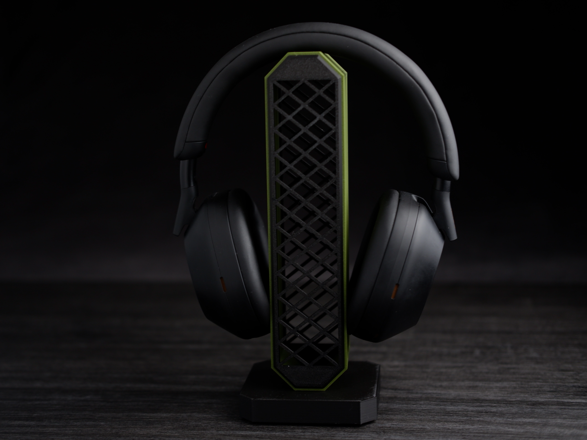 headphone stand · reDesk