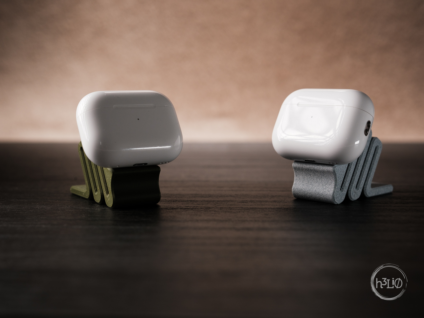 caterpod · magnetic stand