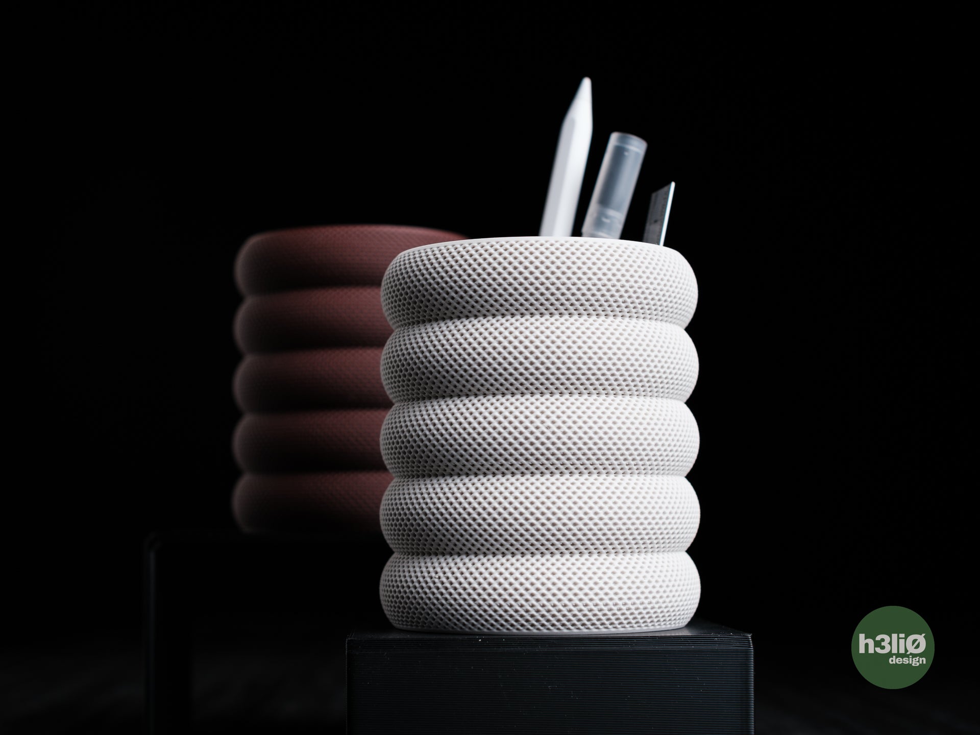 grideo • pen holder