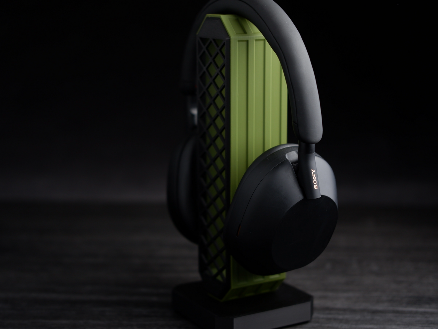 headphone stand · reDesk