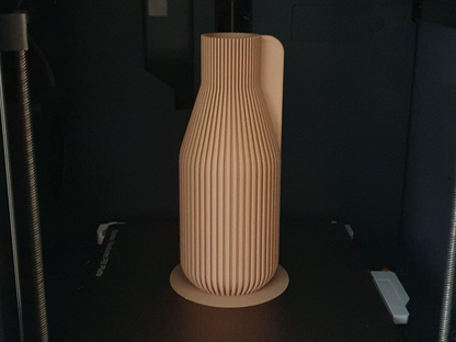Minimalistická váza
