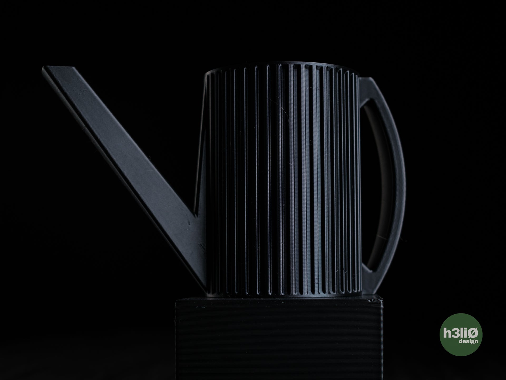fluxis • watering can