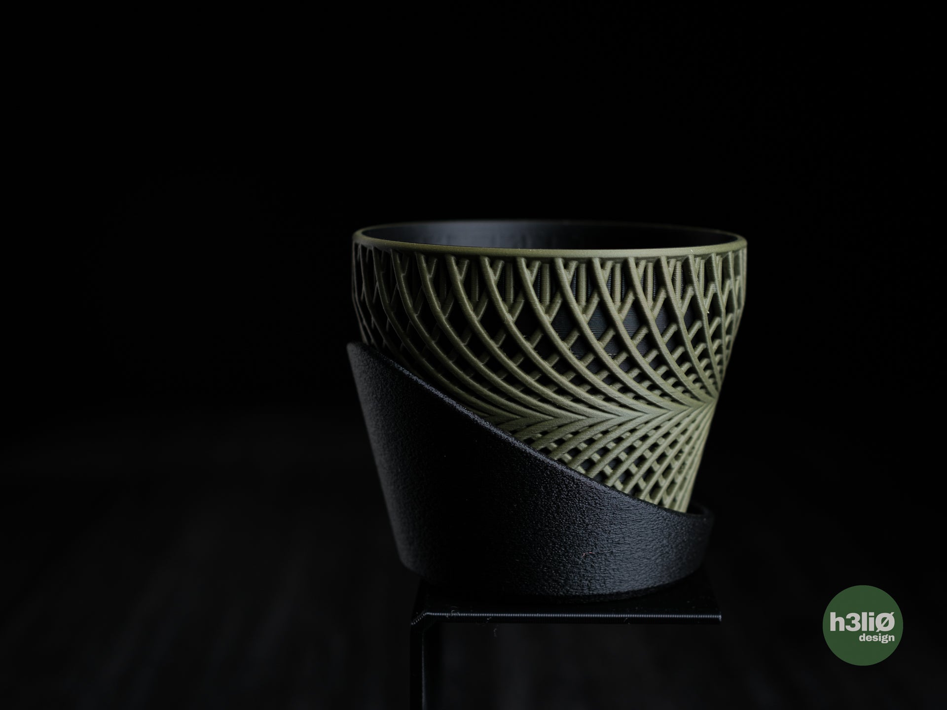 adrift • planter