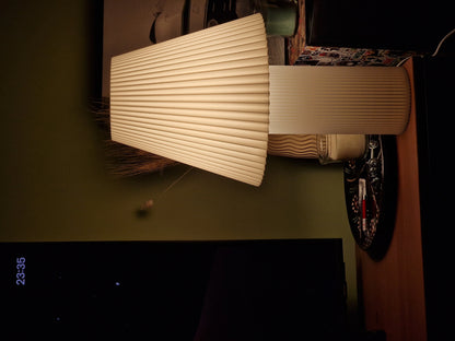 Pleated Light – plisovaná stolová lampa pre IKEA STRALA