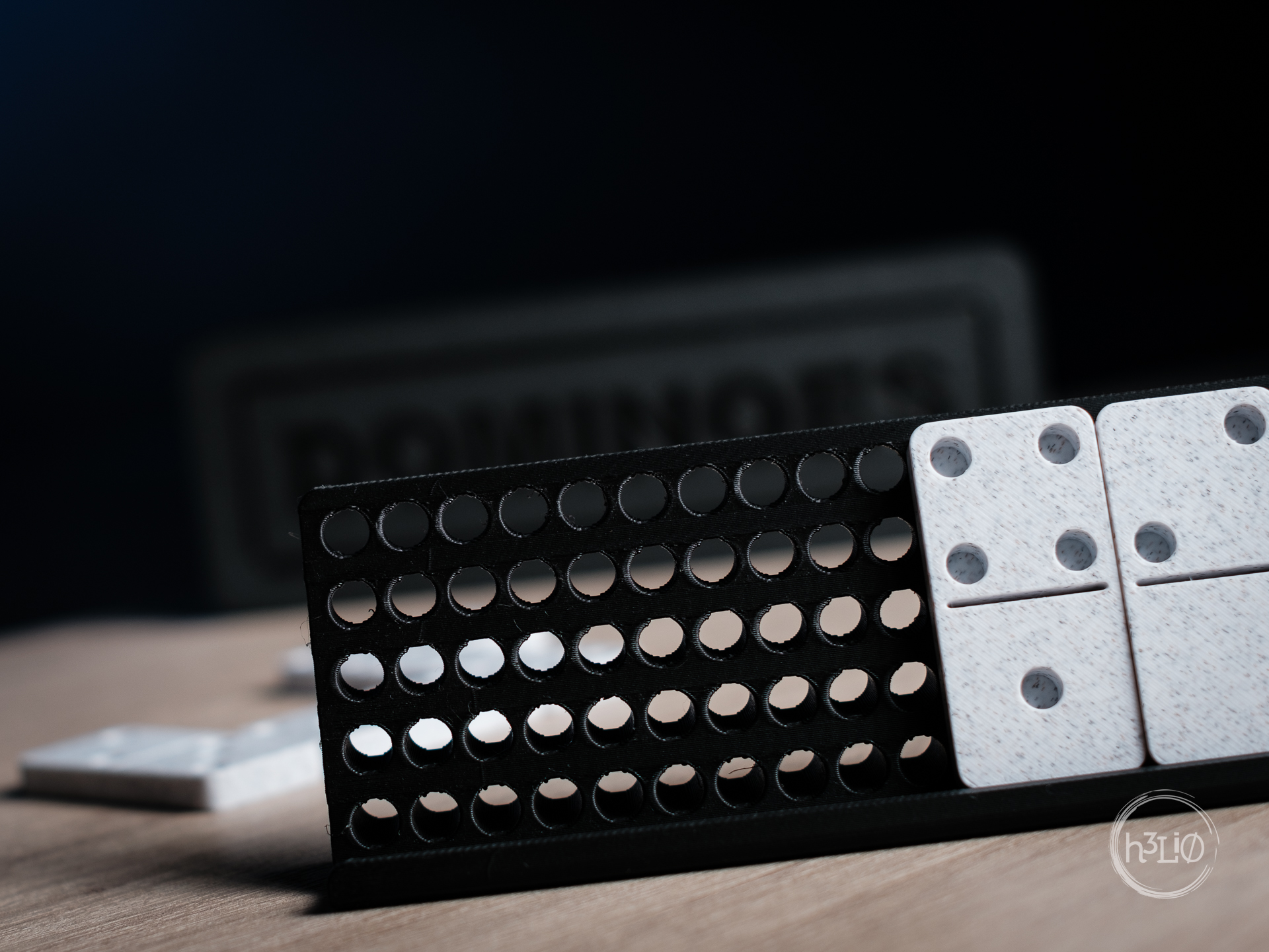 dominoes · standard and mini