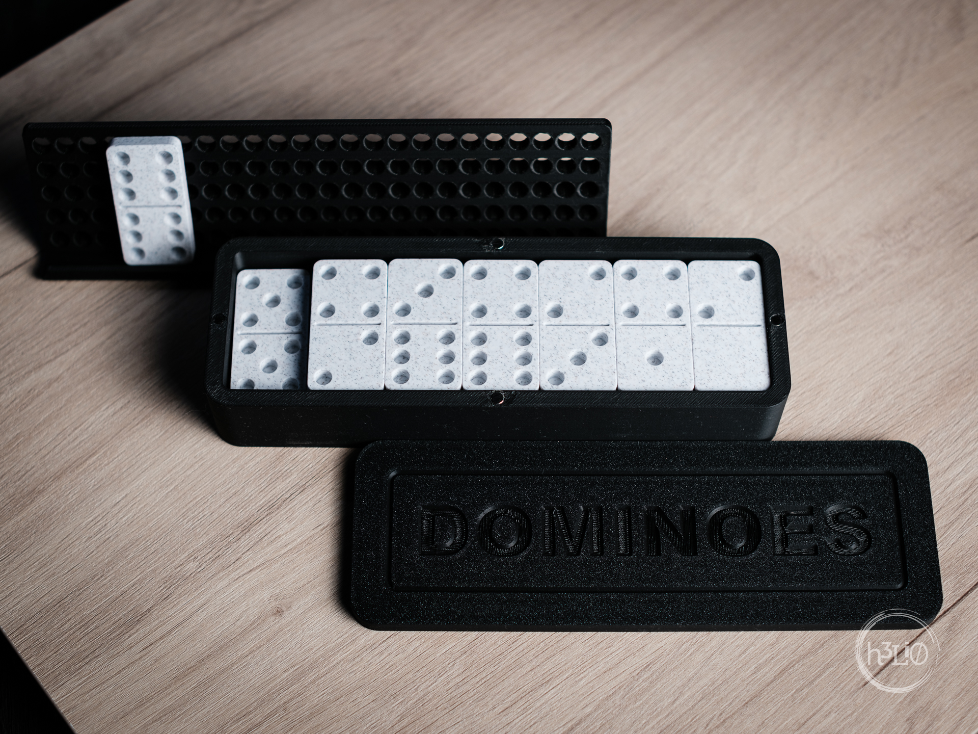 dominoes · standard and mini