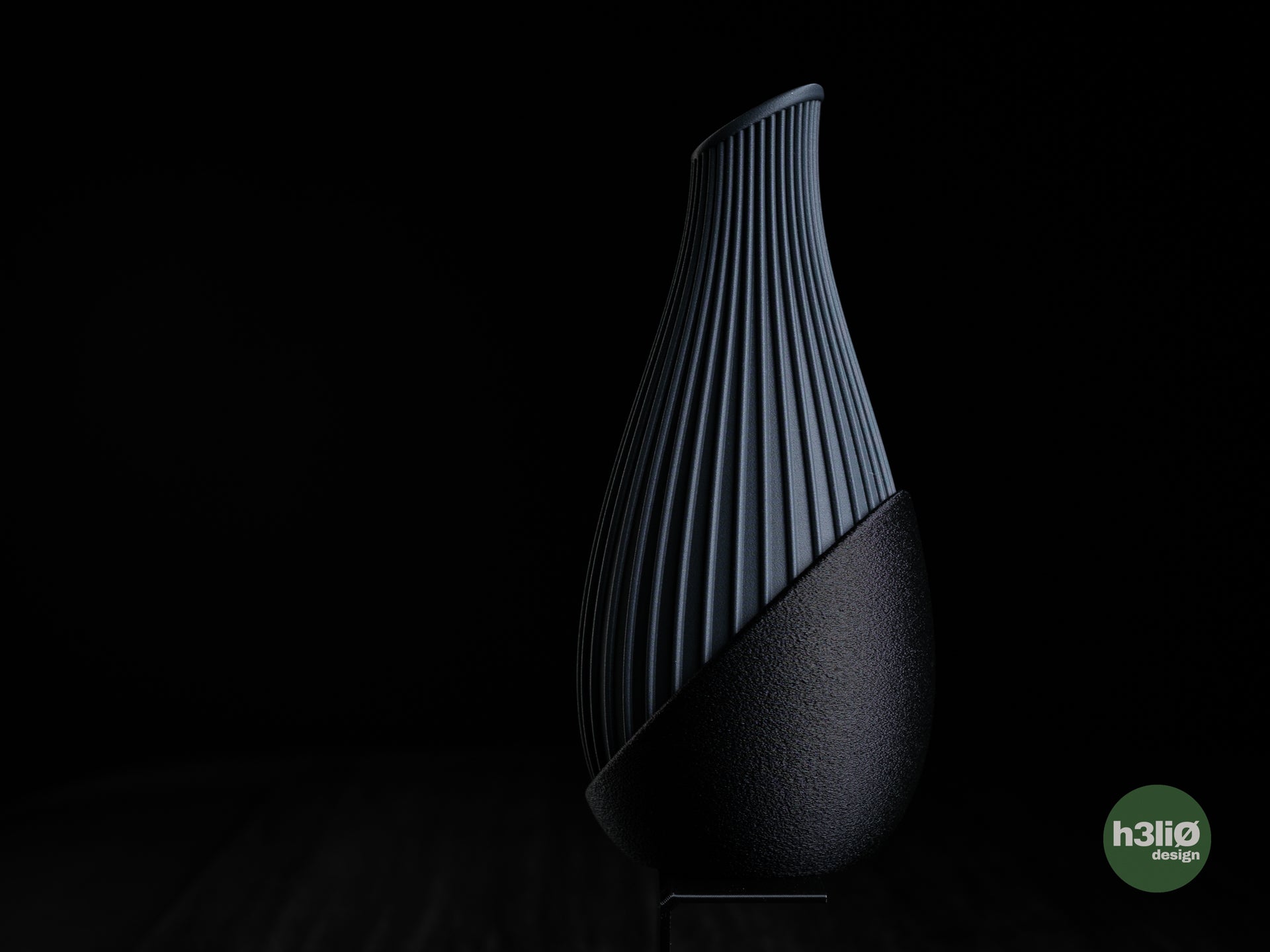 pinn • vase