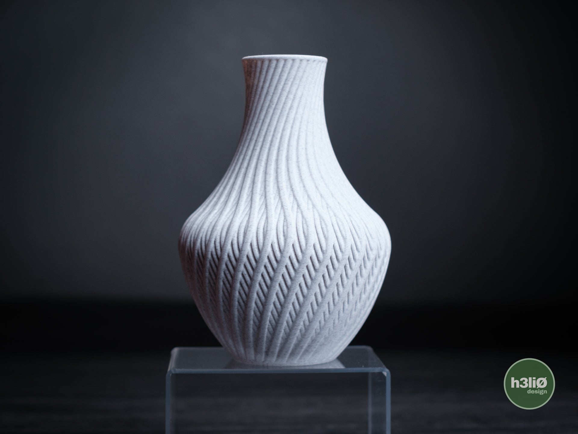 quell · vase
