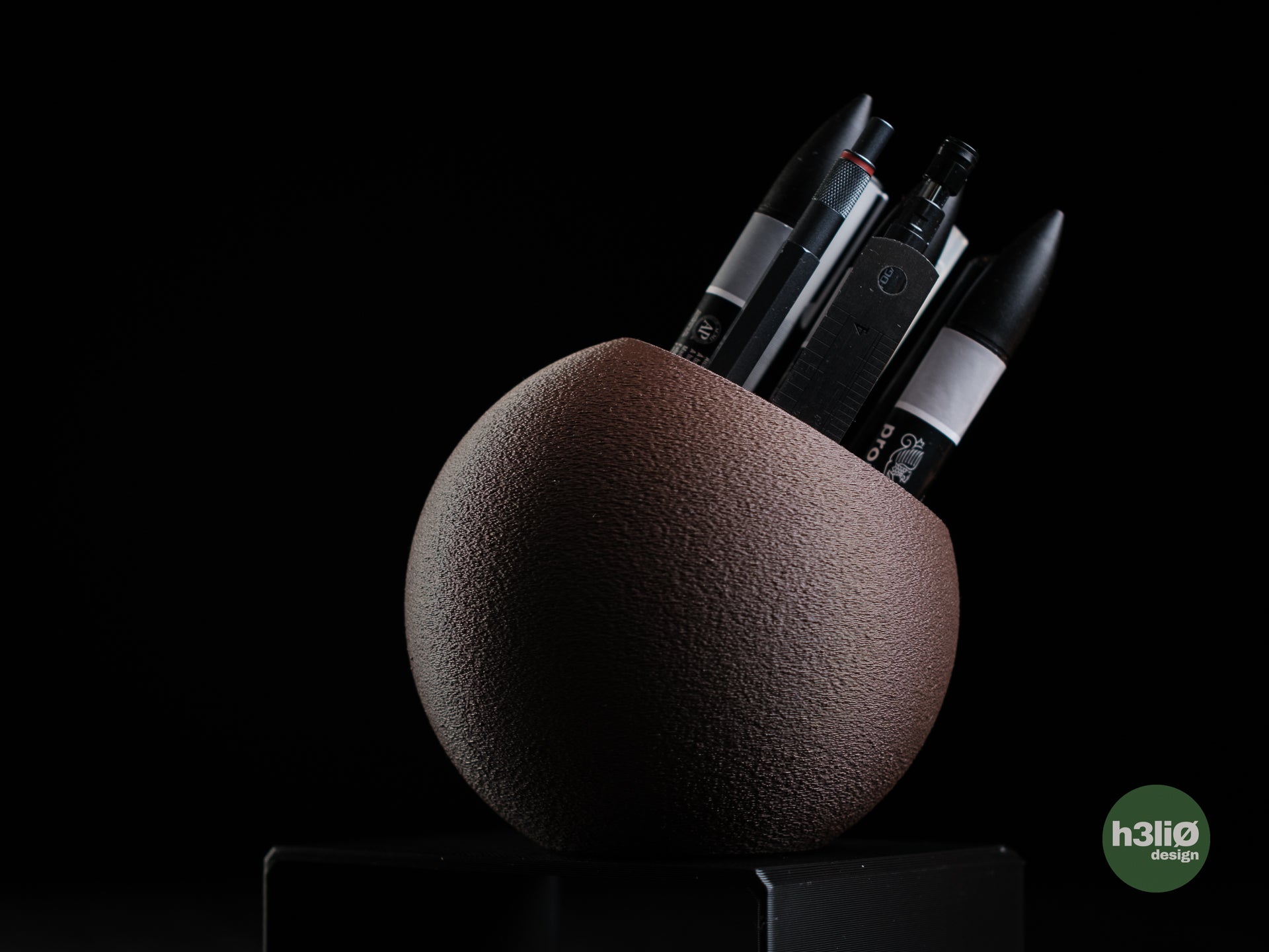 gaia • pen organiser