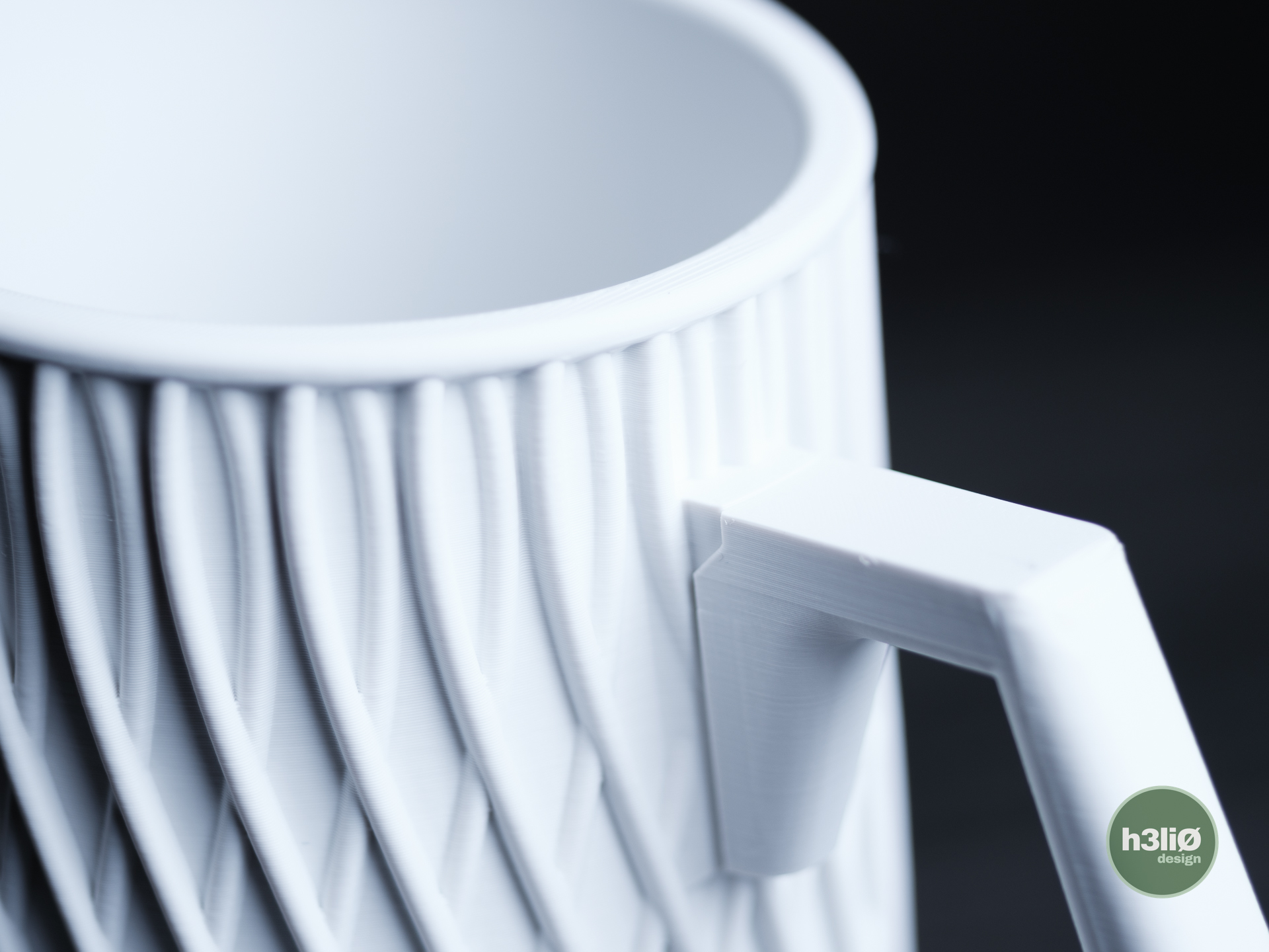 nexus · watering can and cup
