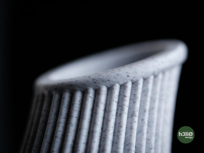 pinn • vase