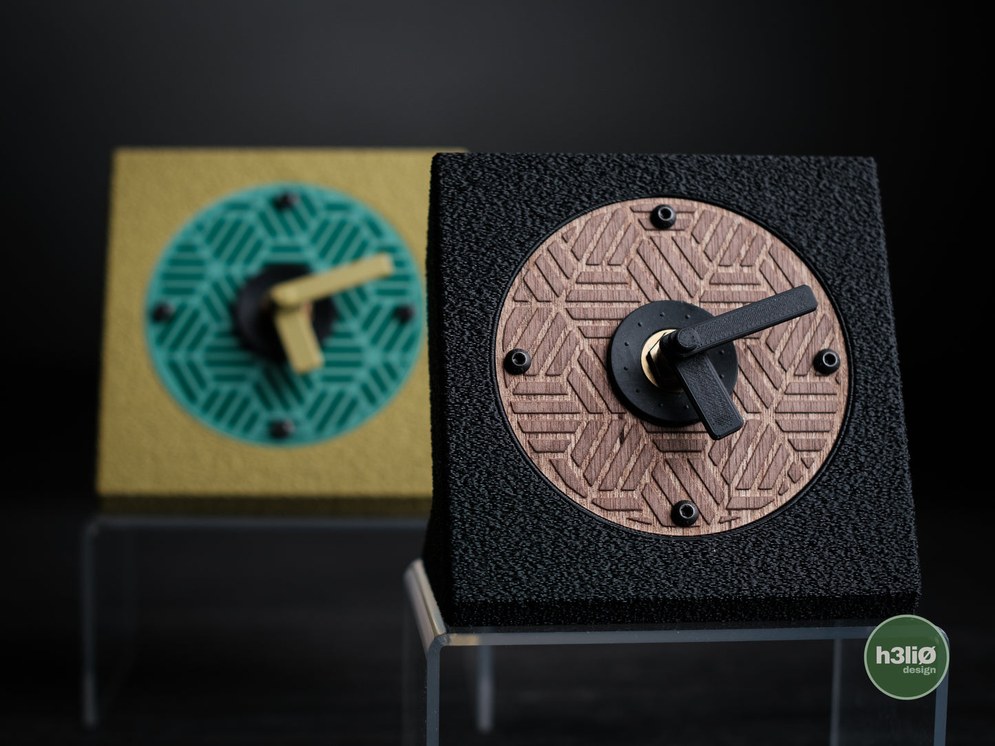 vexel · desk clock