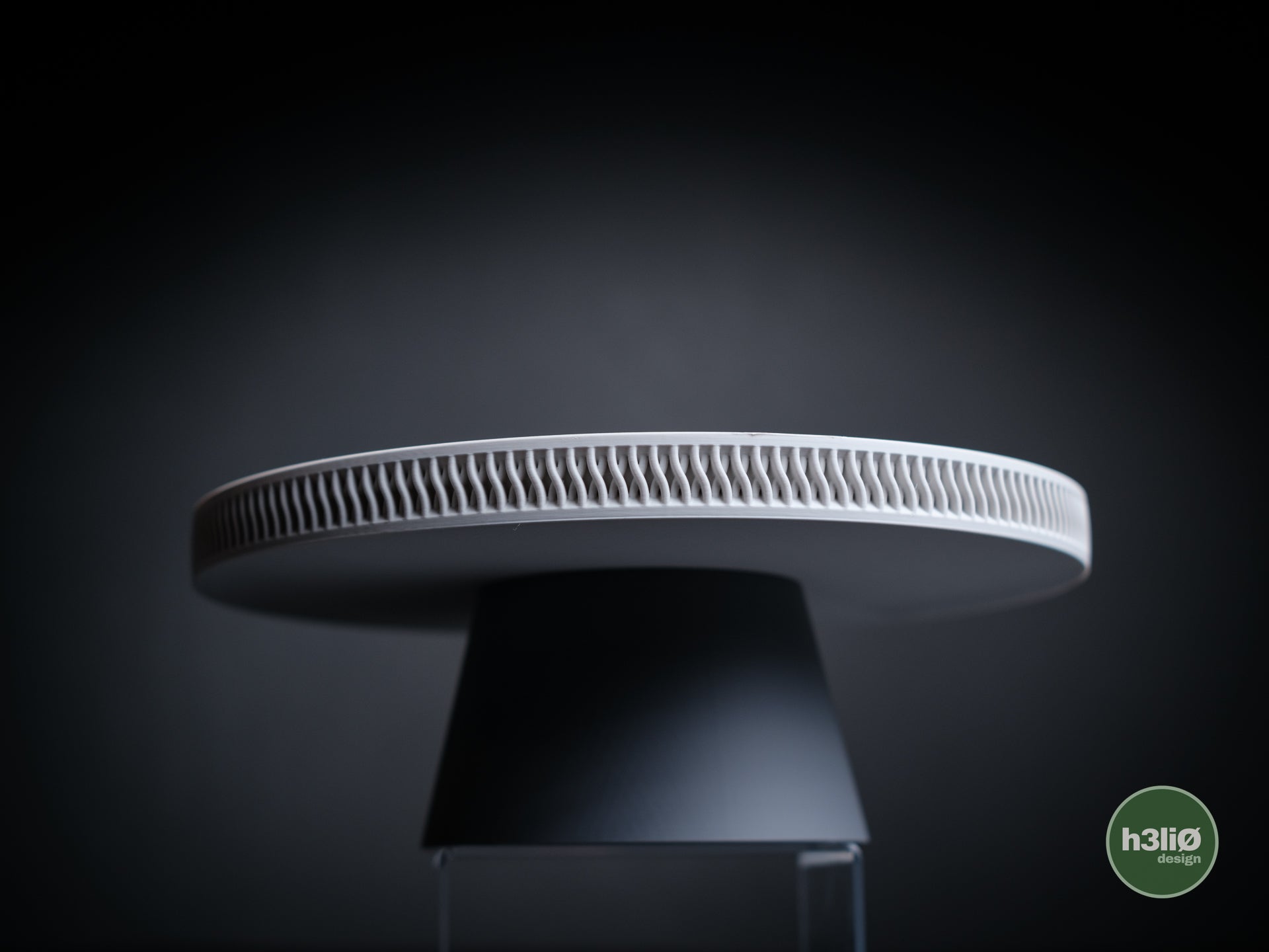 horizon · cake plate