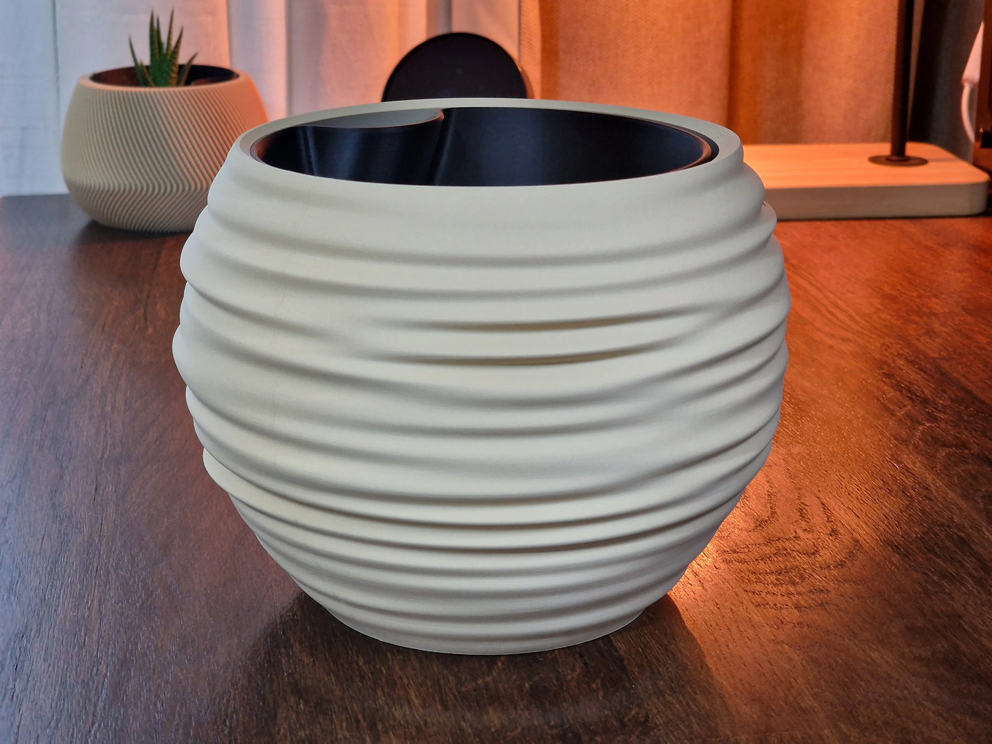 Japandi Wabi-Sabi – kvetináč so zavlažovaním