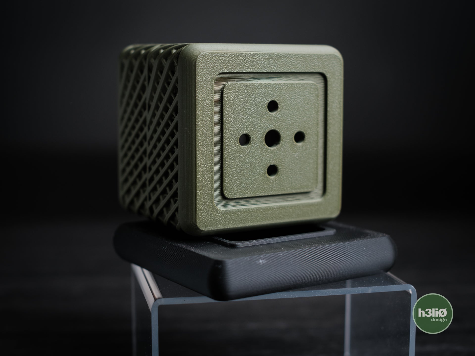 qube · planter