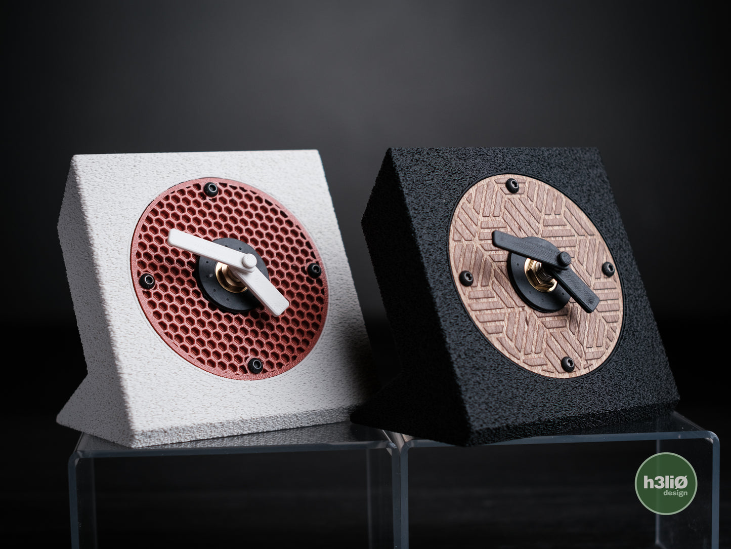 vexel · desk clock