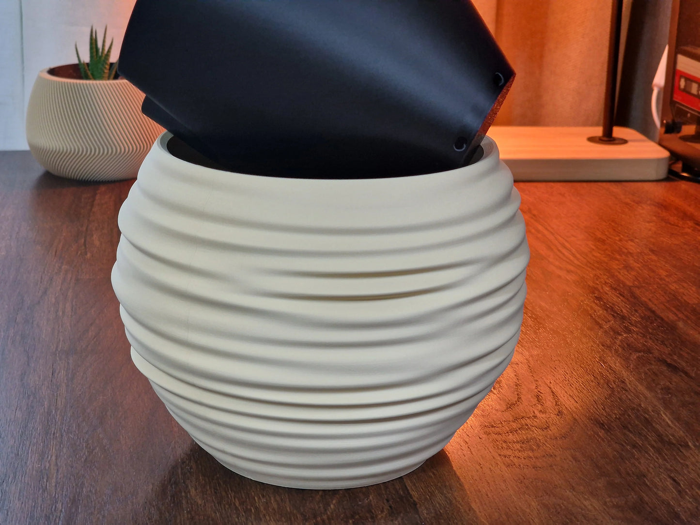 Japandi Wabi-Sabi – kvetináč so zavlažovaním