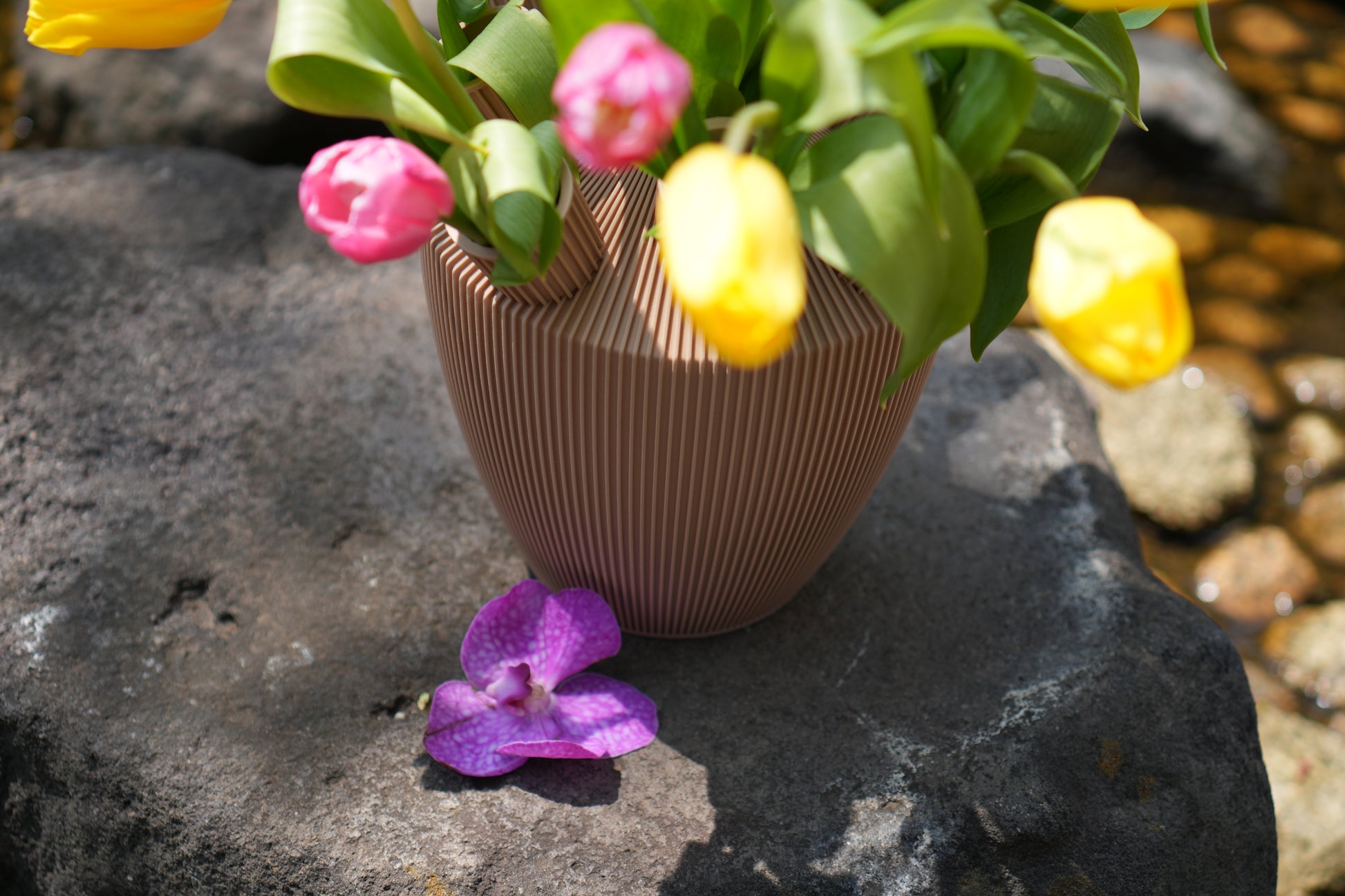 Shinzo Tulip Vase