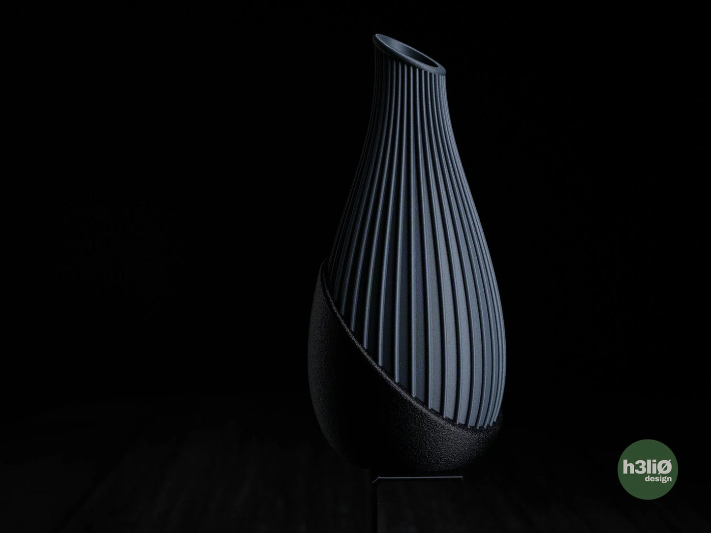 pinn • vase