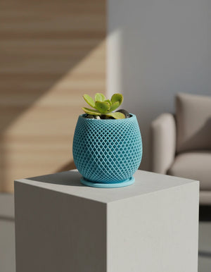 planter with polygon pattern