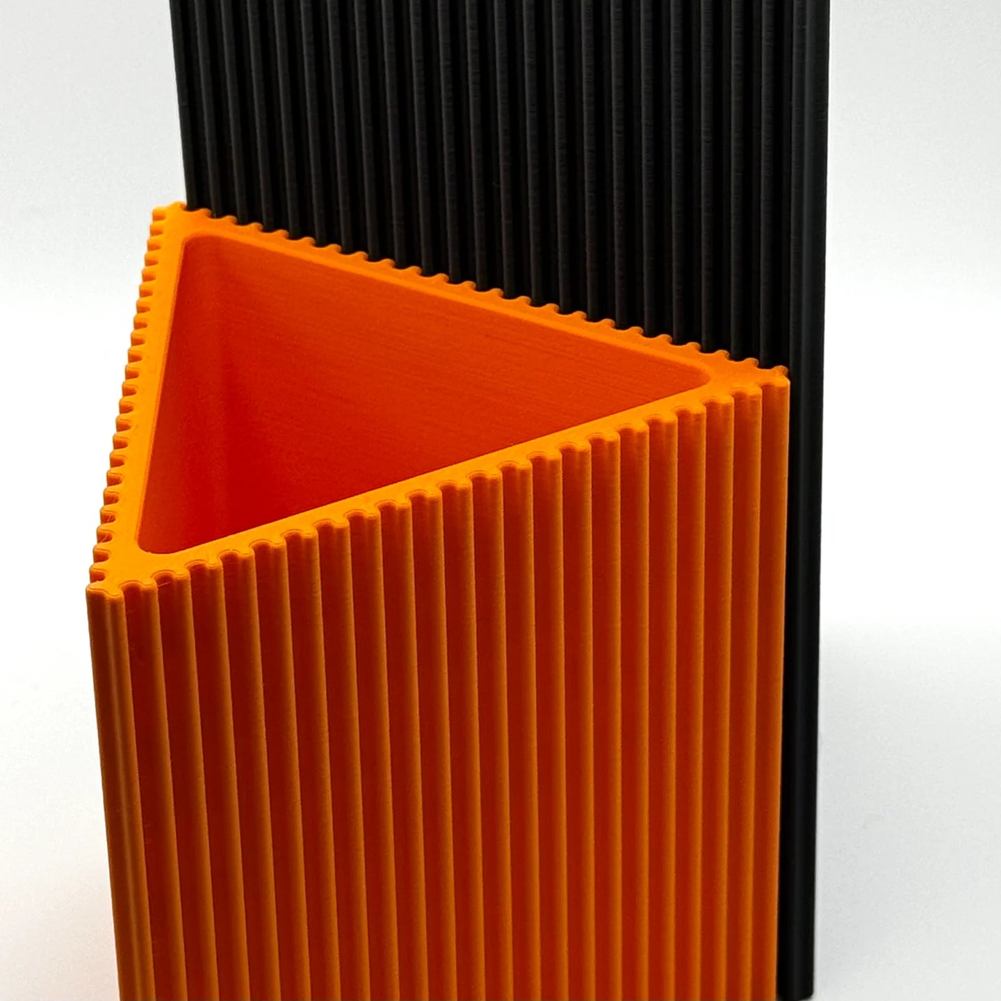 triangular pots with pattern