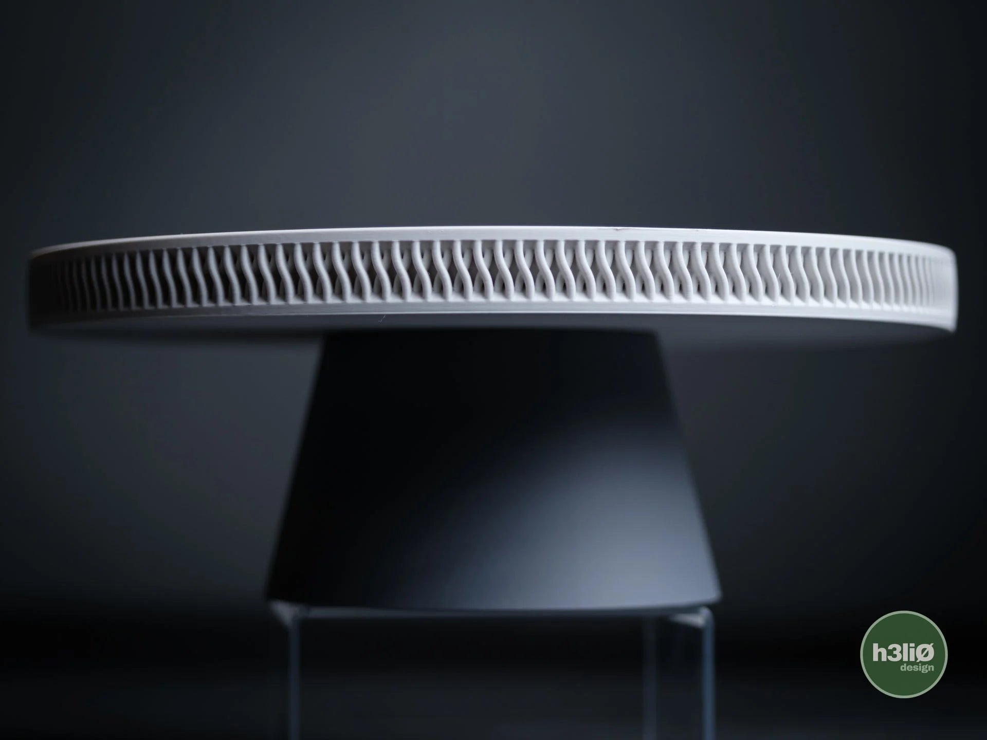 horizon · cake plate