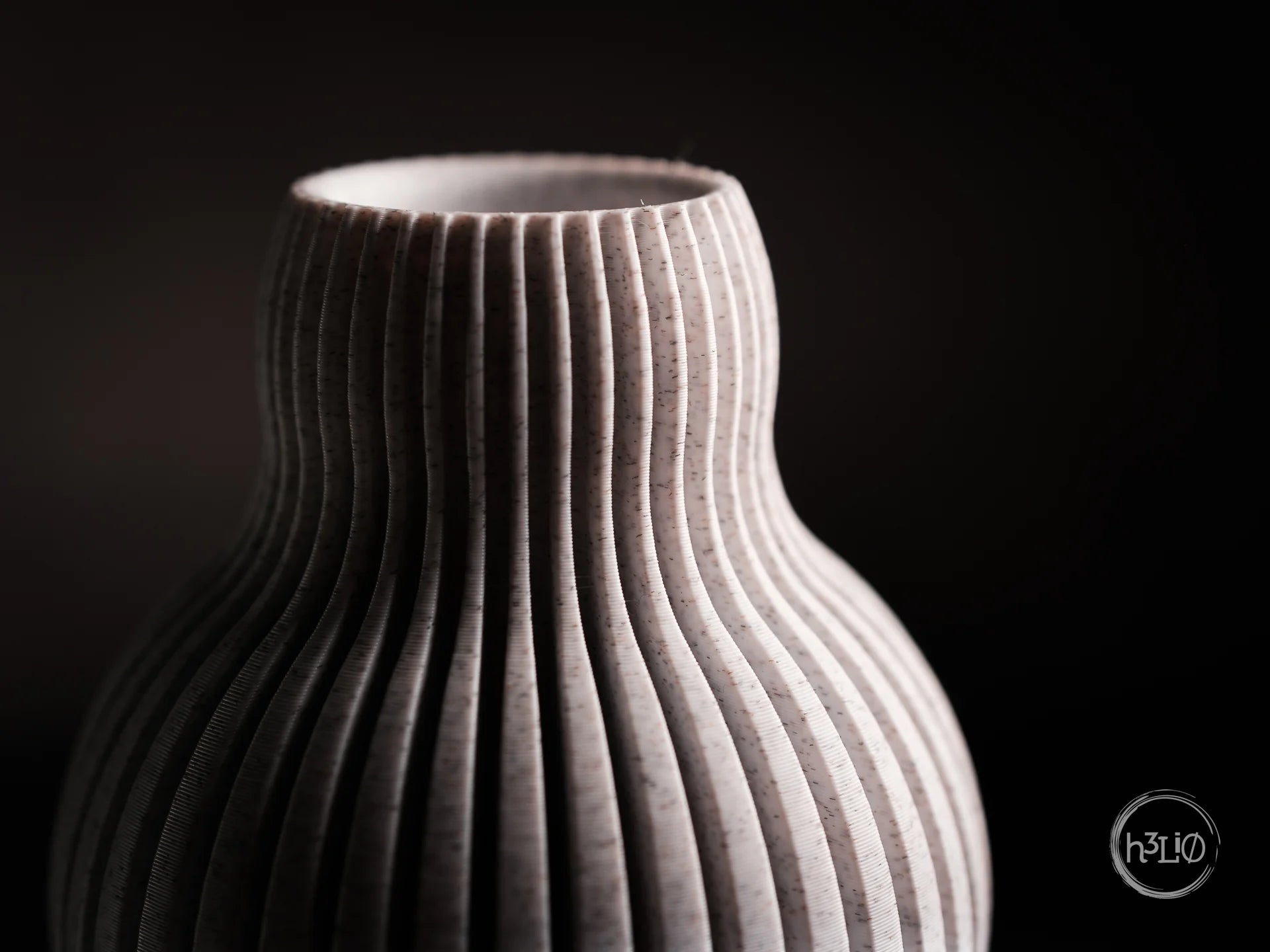 nimbus · vase
