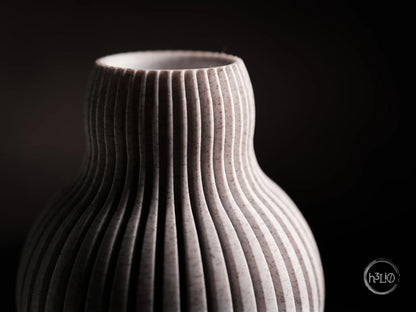 nimbus · vase