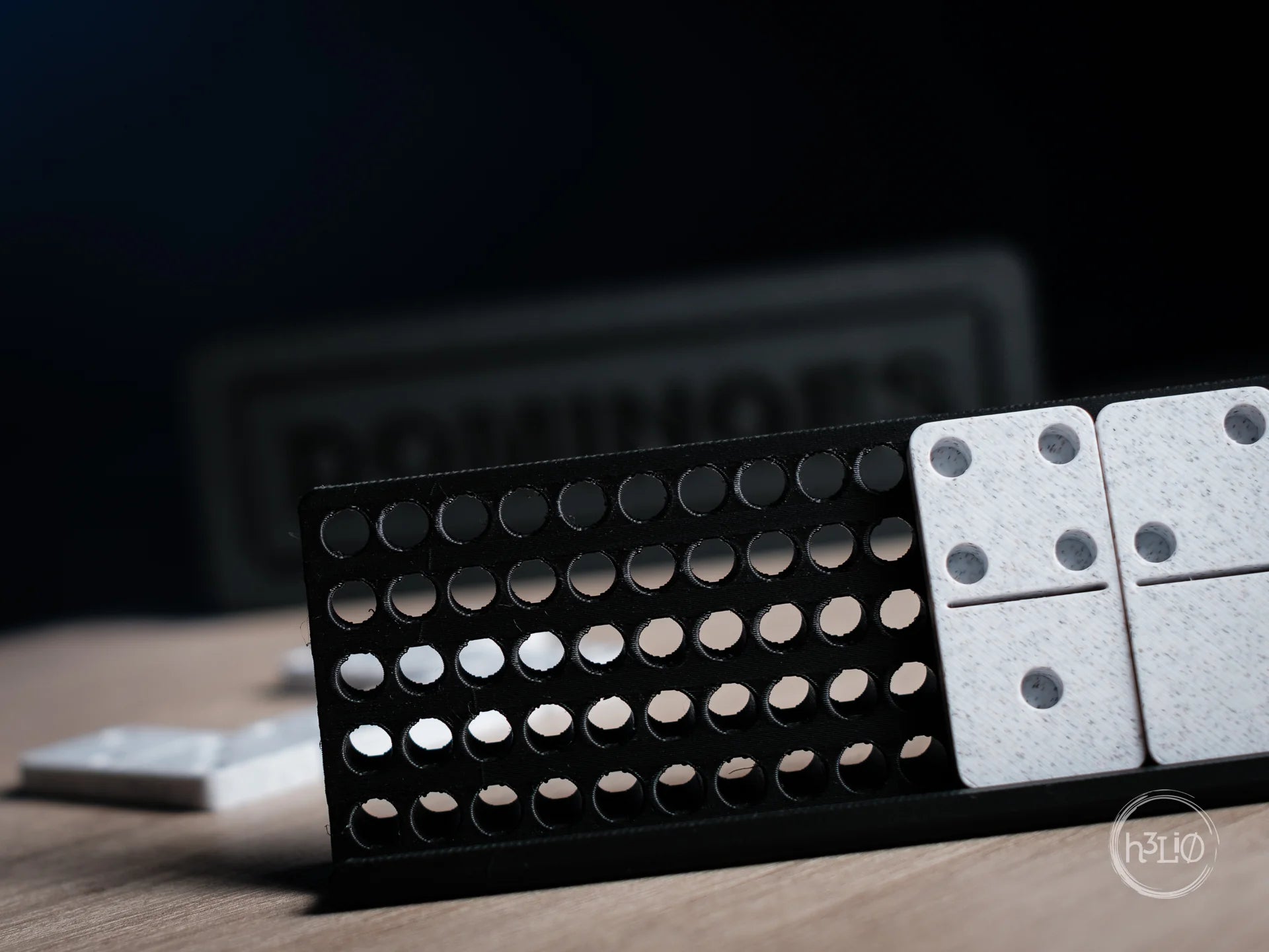 dominoes · standard and mini