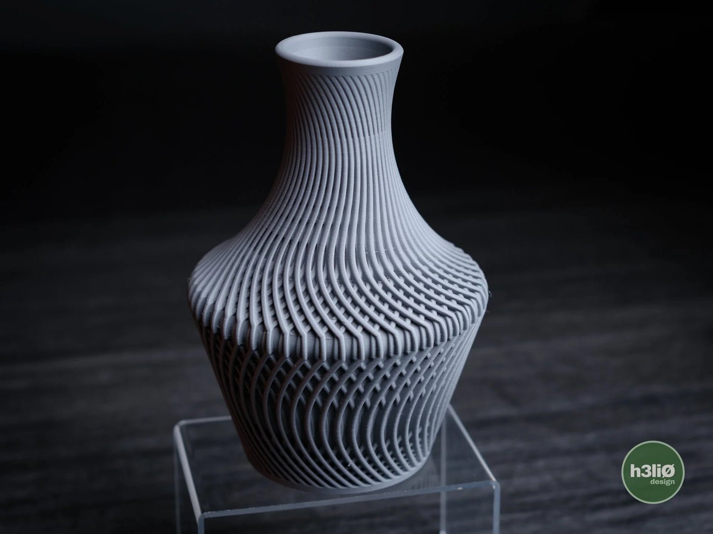 lucid · vase