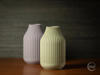 strata · vase