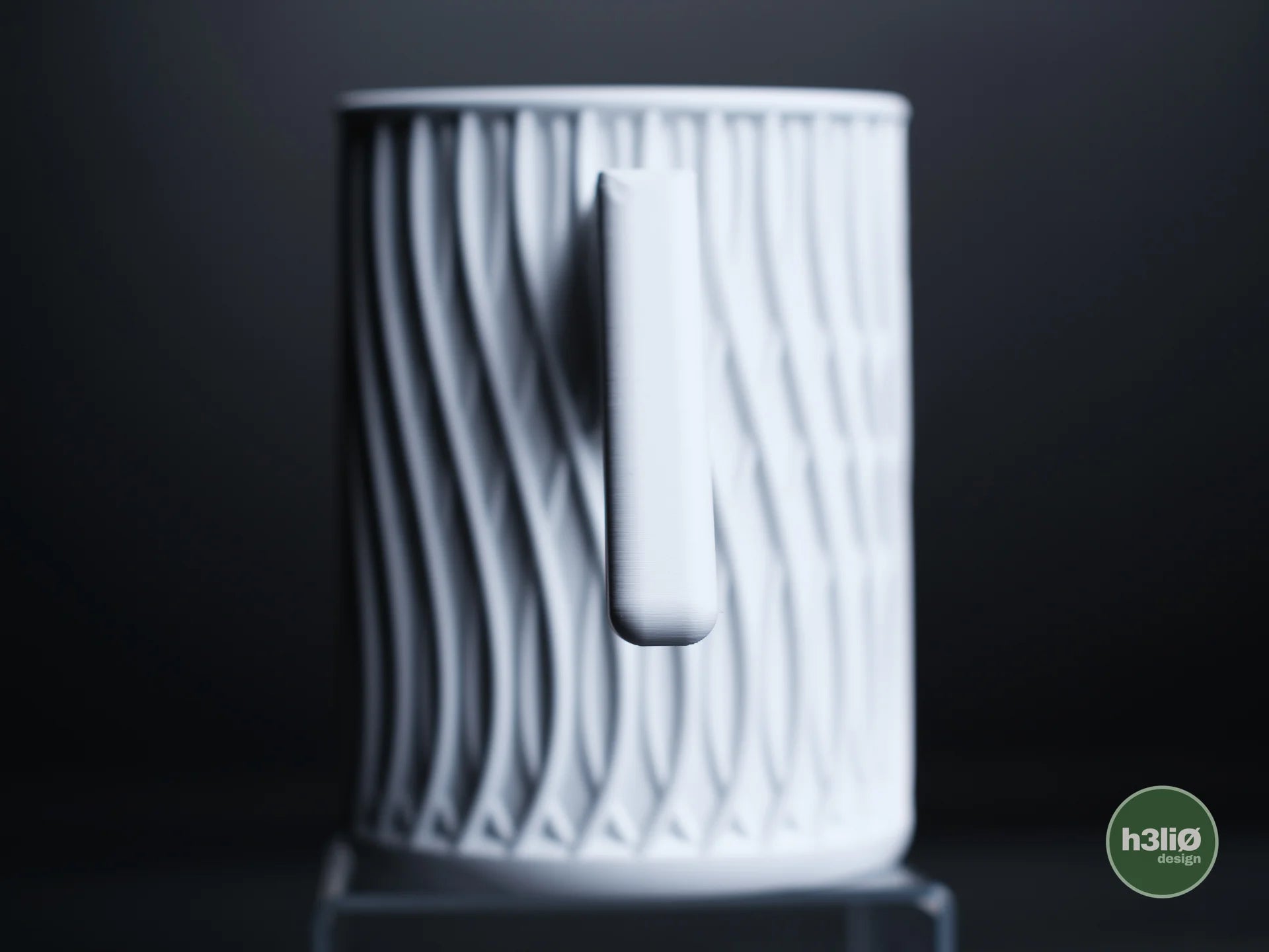 nexus · watering can and cup