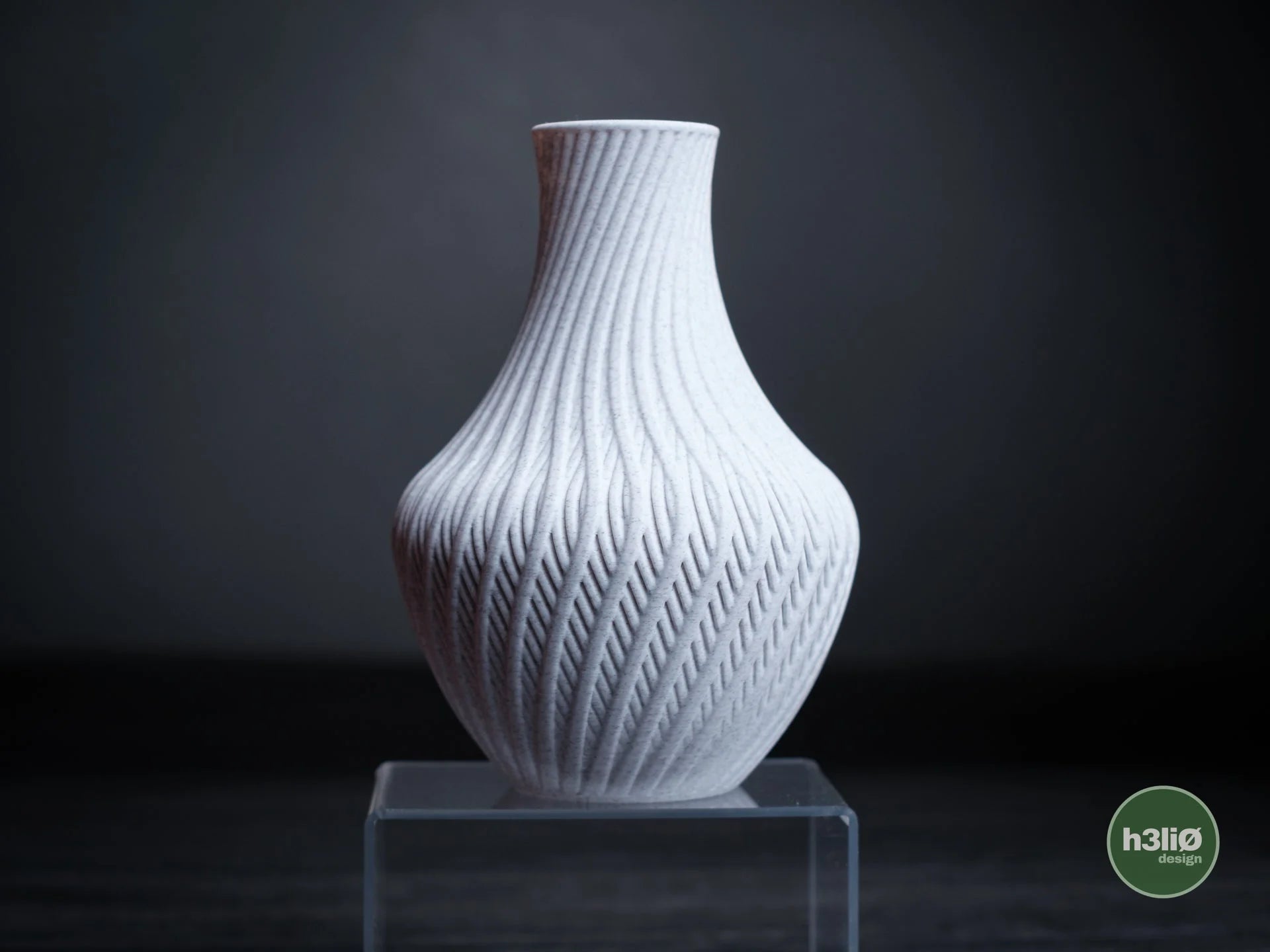 quell · vase