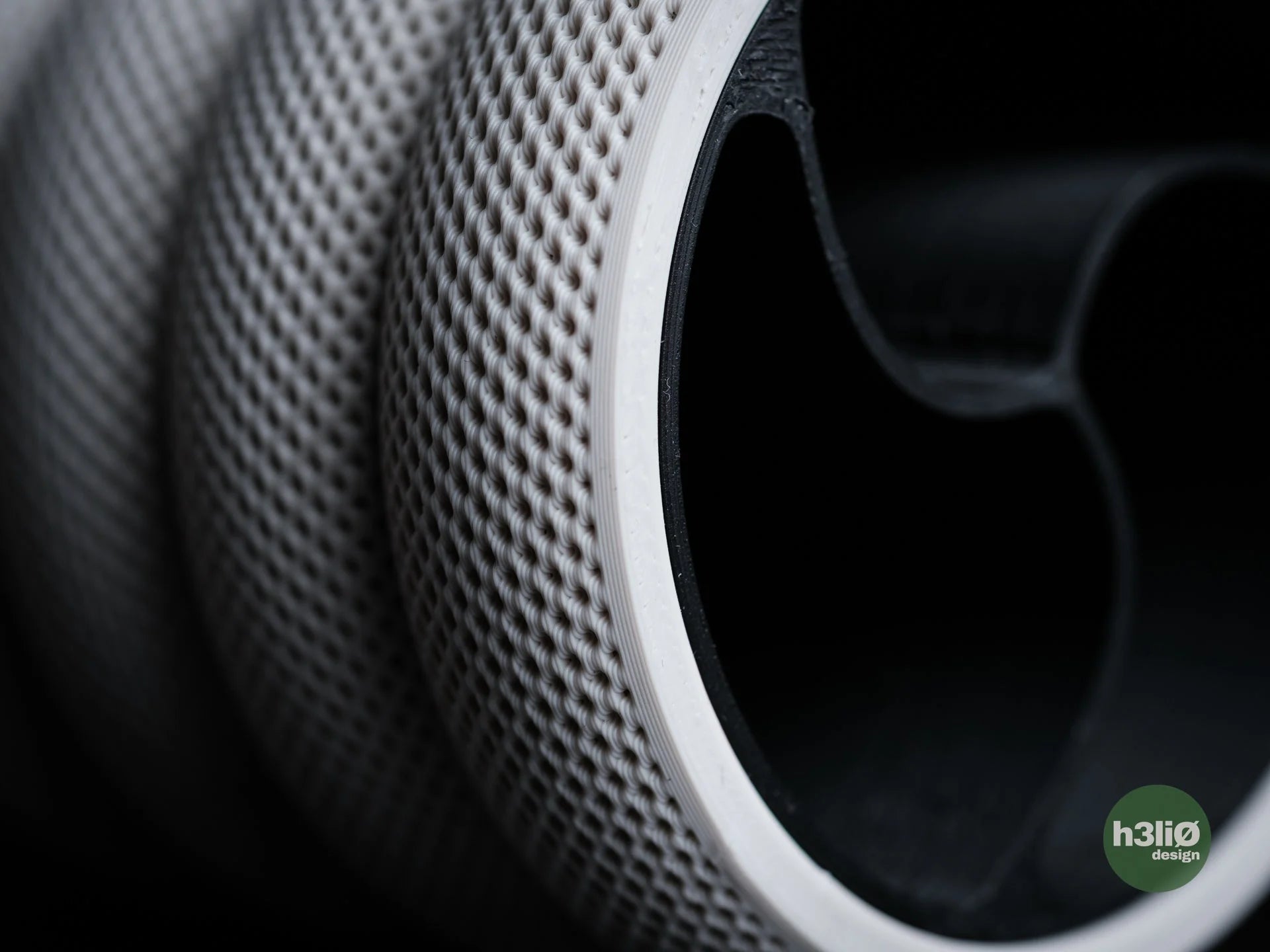 grideo • pen holder