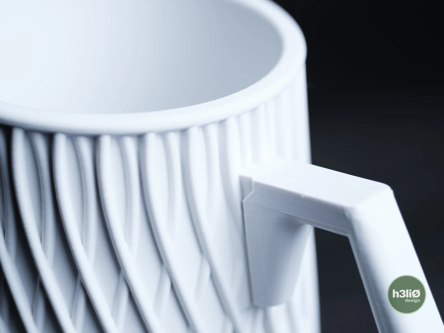 nexus · watering can and cup