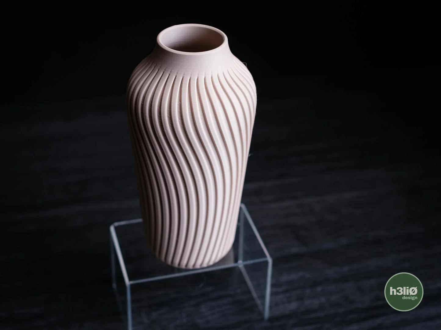radiate · vase