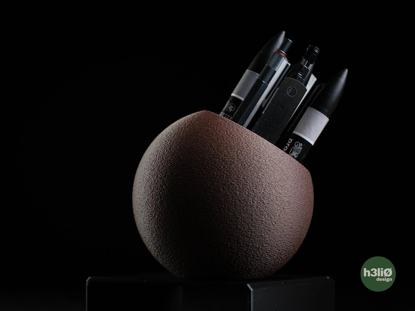 gaia • pen organiser